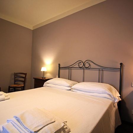Agriturismo Casale Dello Sparviero Кастелина ин Шианти Экстерьер фото