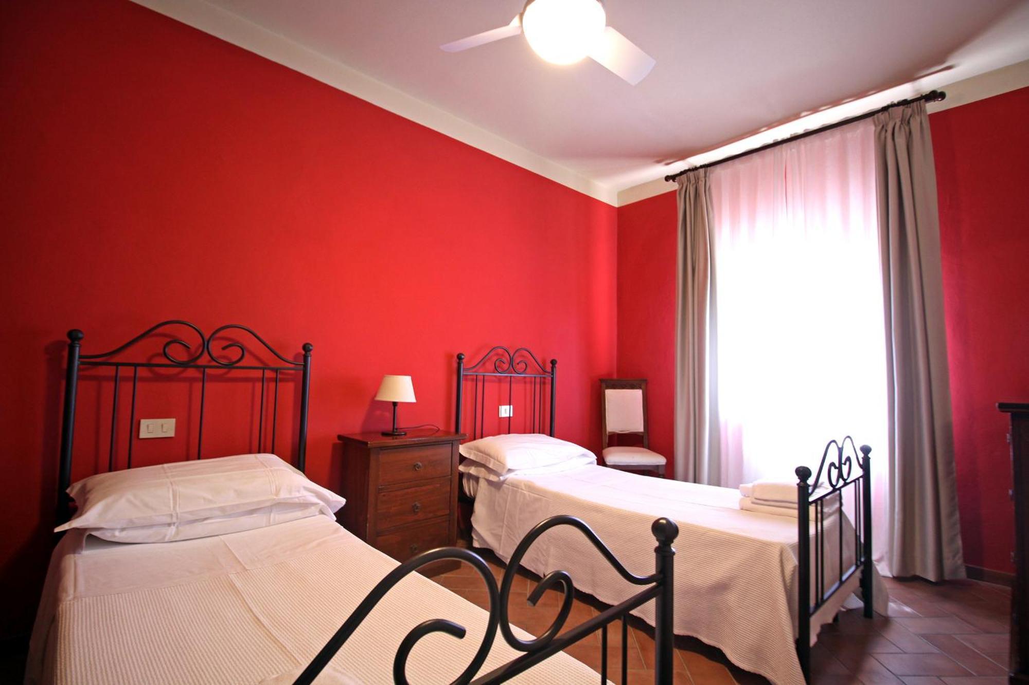Agriturismo Casale Dello Sparviero Кастелина ин Шианти Номер фото