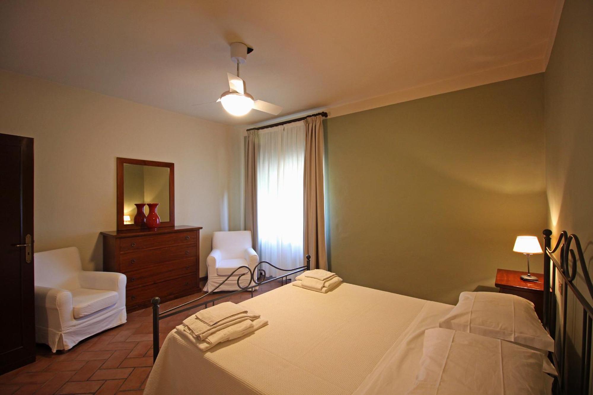 Agriturismo Casale Dello Sparviero Кастелина ин Шианти Экстерьер фото