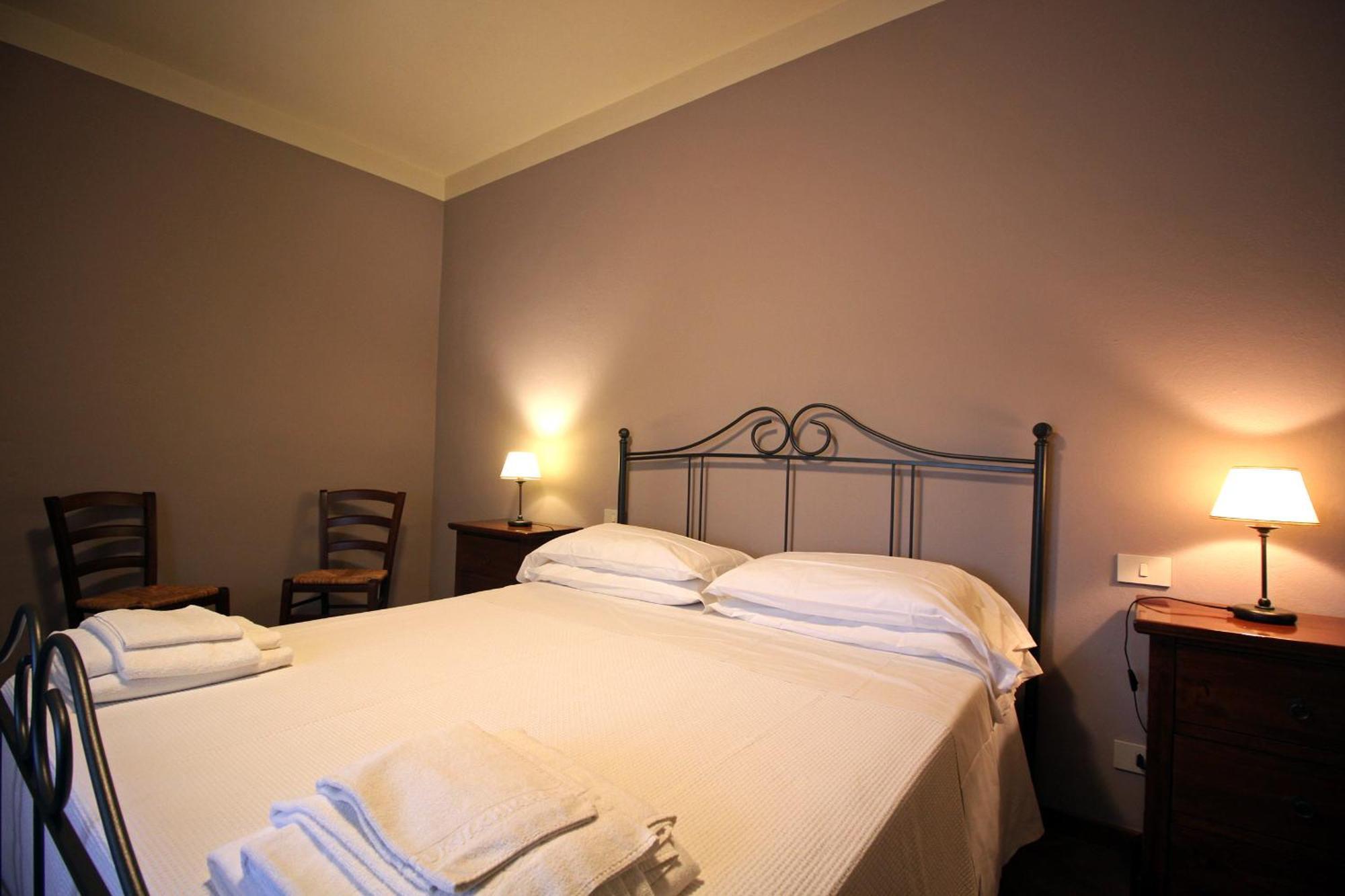 Agriturismo Casale Dello Sparviero Кастелина ин Шианти Экстерьер фото
