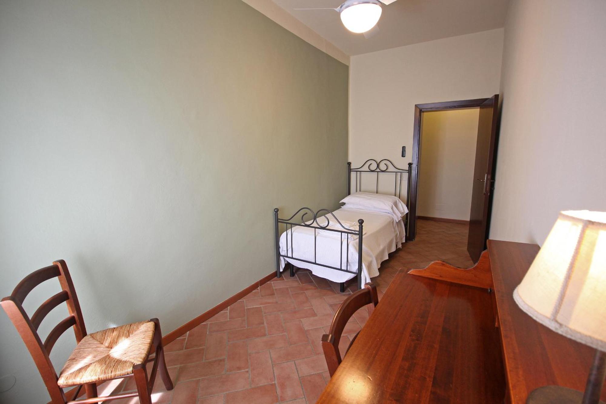 Agriturismo Casale Dello Sparviero Кастелина ин Шианти Номер фото